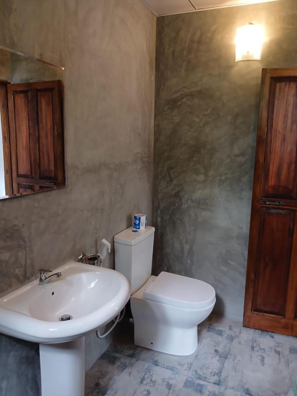 مبيت وإفطار ديكويلاّ تين Ima House المظهر الخارجي الصورة
